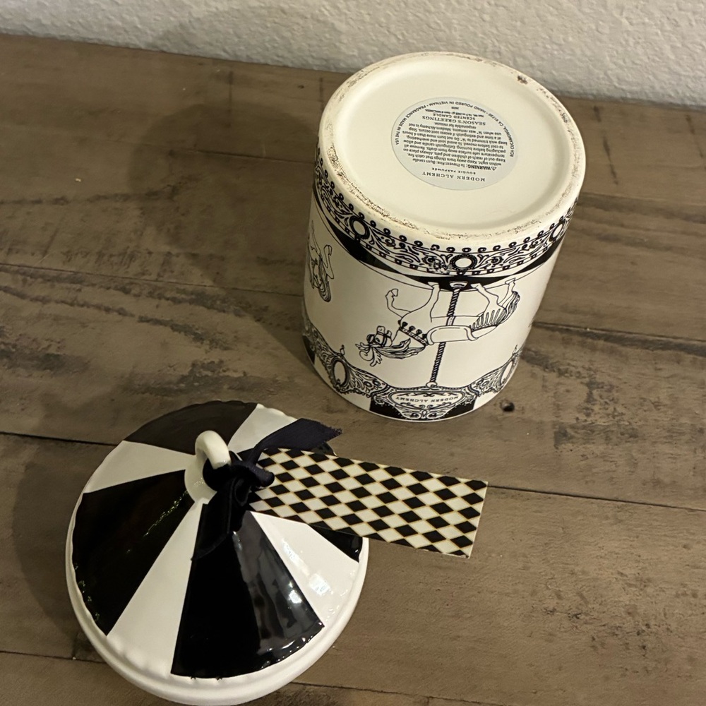 Modern Alchemy Candle. - Picture 3 of 6